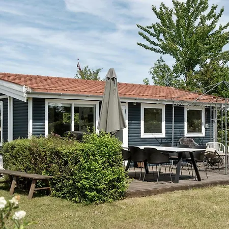 Family On Eno Offers Idyllic Island Life Prázdninový dům *